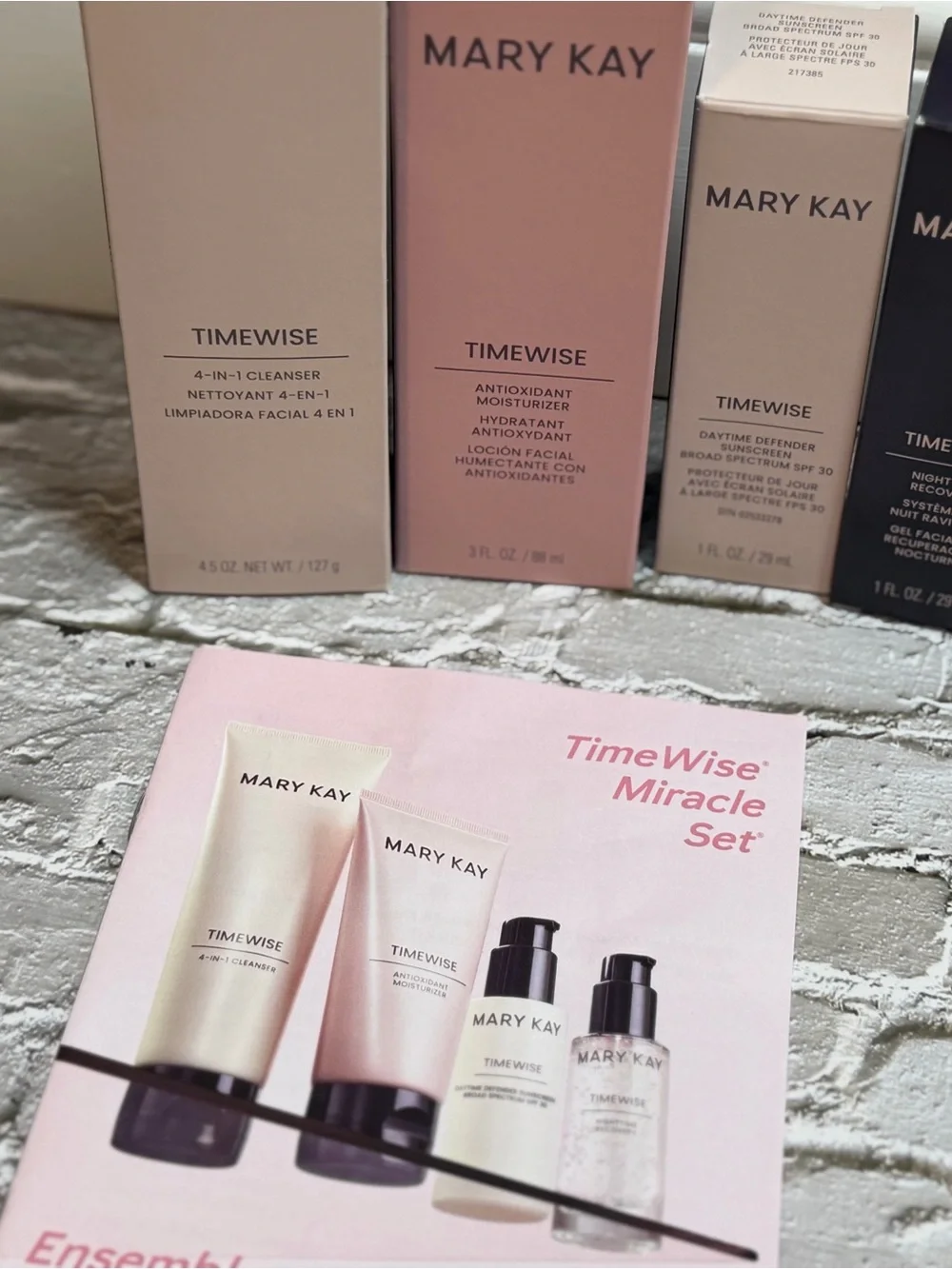 Mary Kay TimeWise Primer Set - Pink, Black, Cream